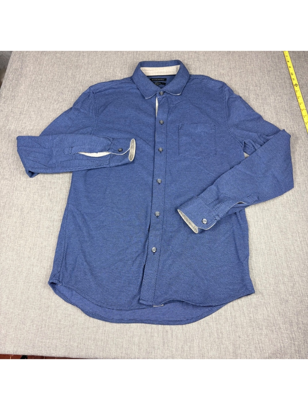 Banana Republic Standard Fit Medium Blue Long Sleeve Shirt